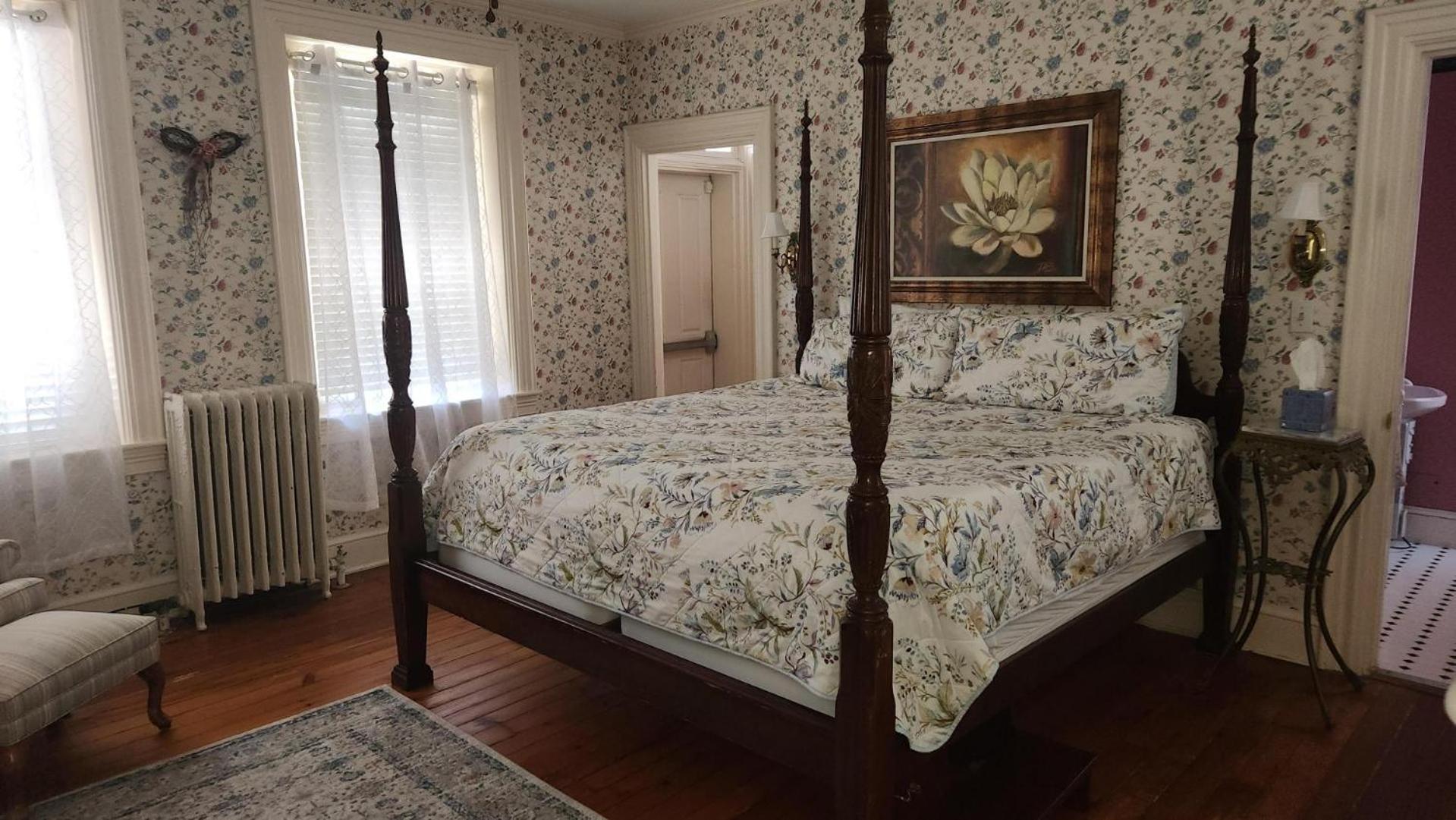 Greystone Manor Bed & Breakfast Bird-in-Hand Exterior foto